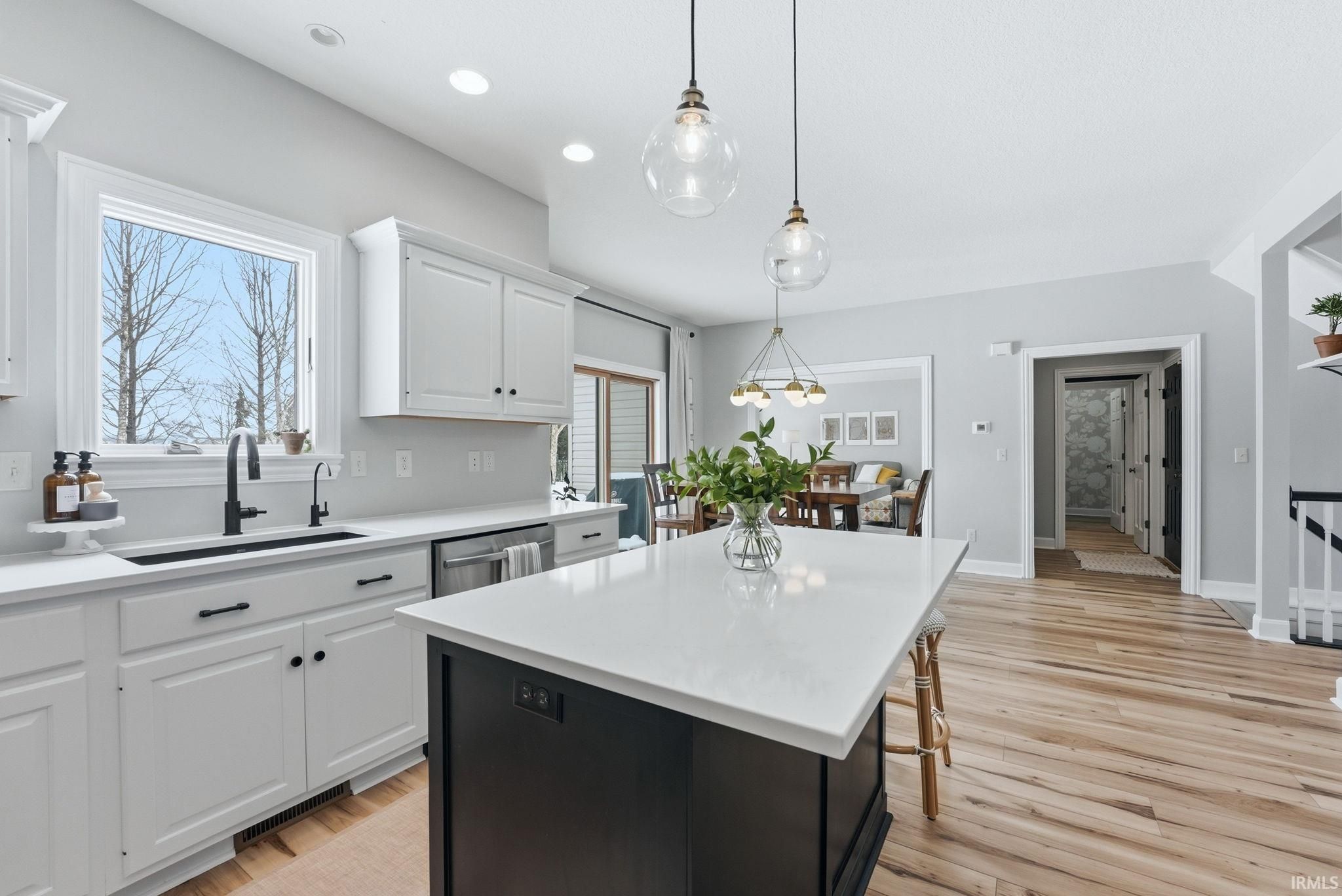 Image of 2142 Laurelwood Drive