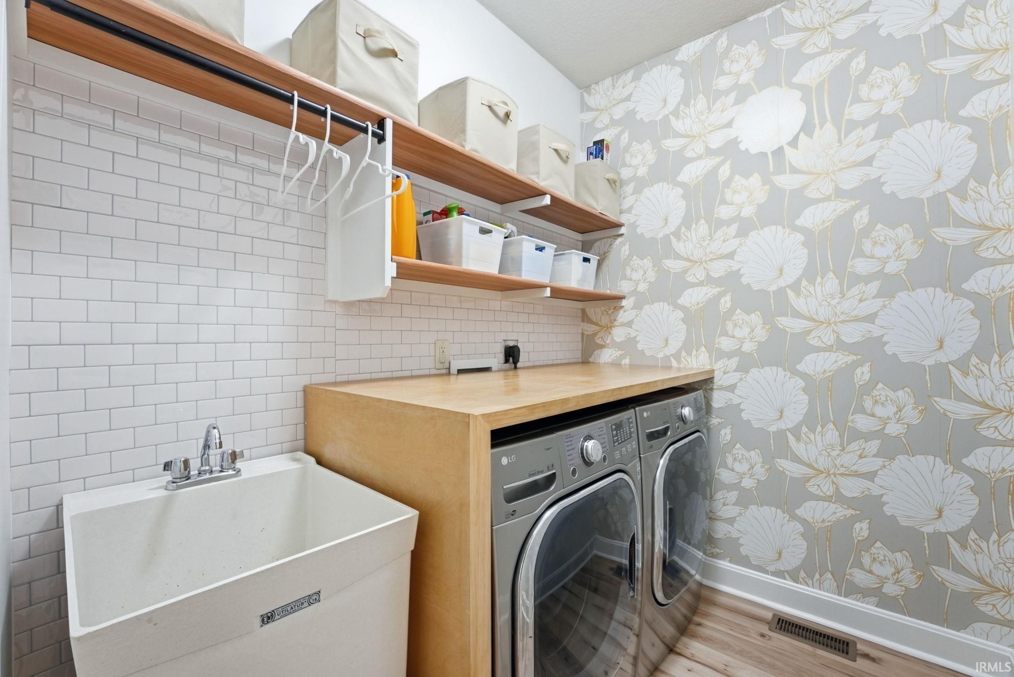 Image of 2142 Laurelwood Drive