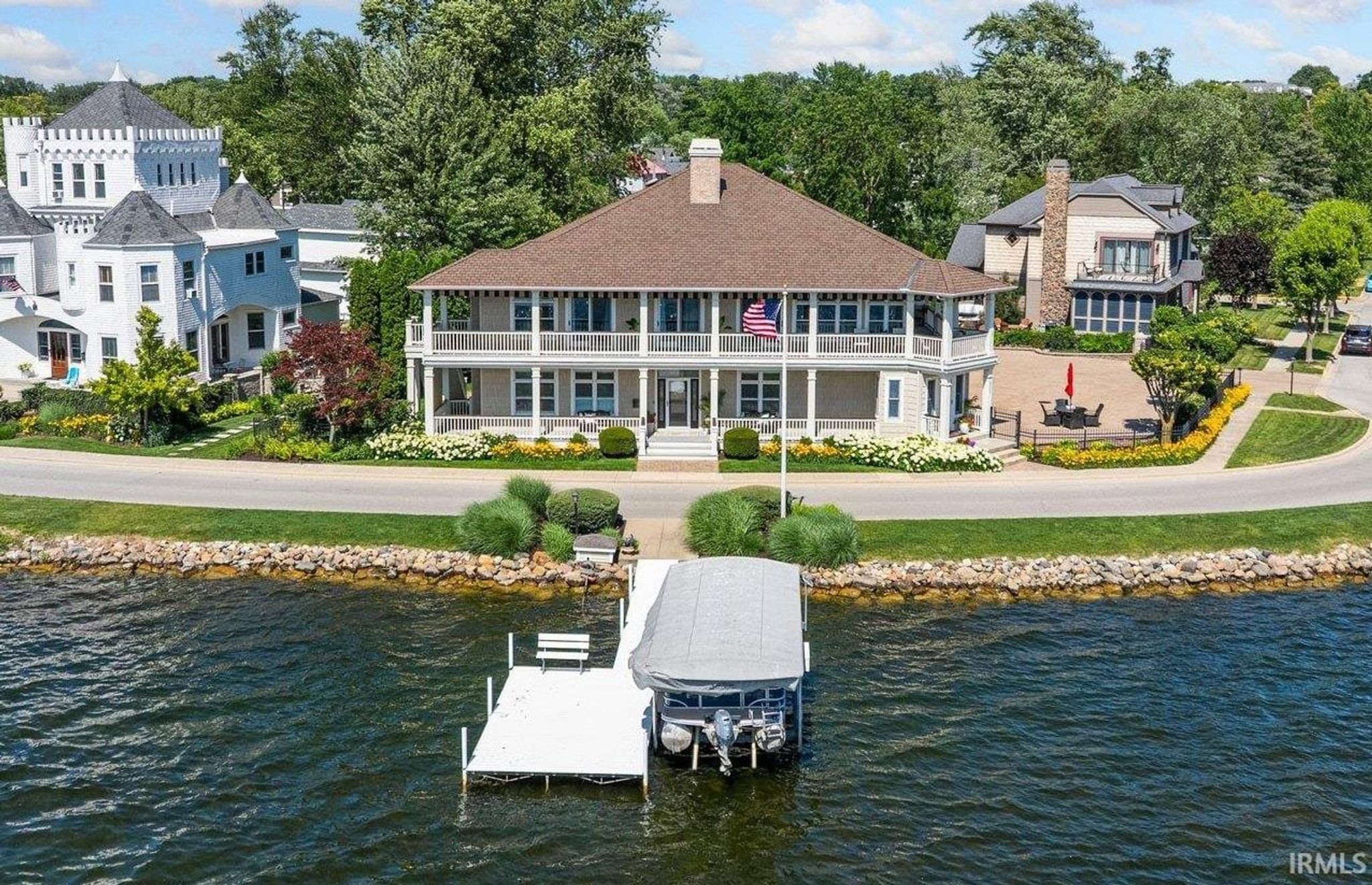 905 Esplanade Street