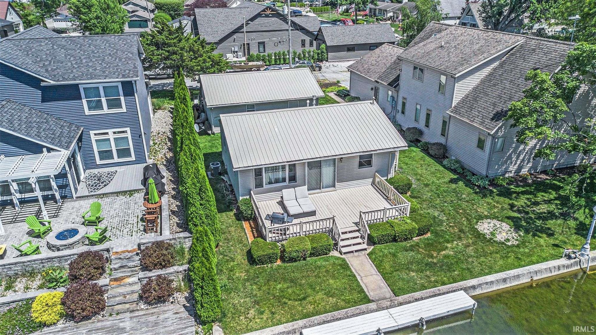 10461 N Moore Street