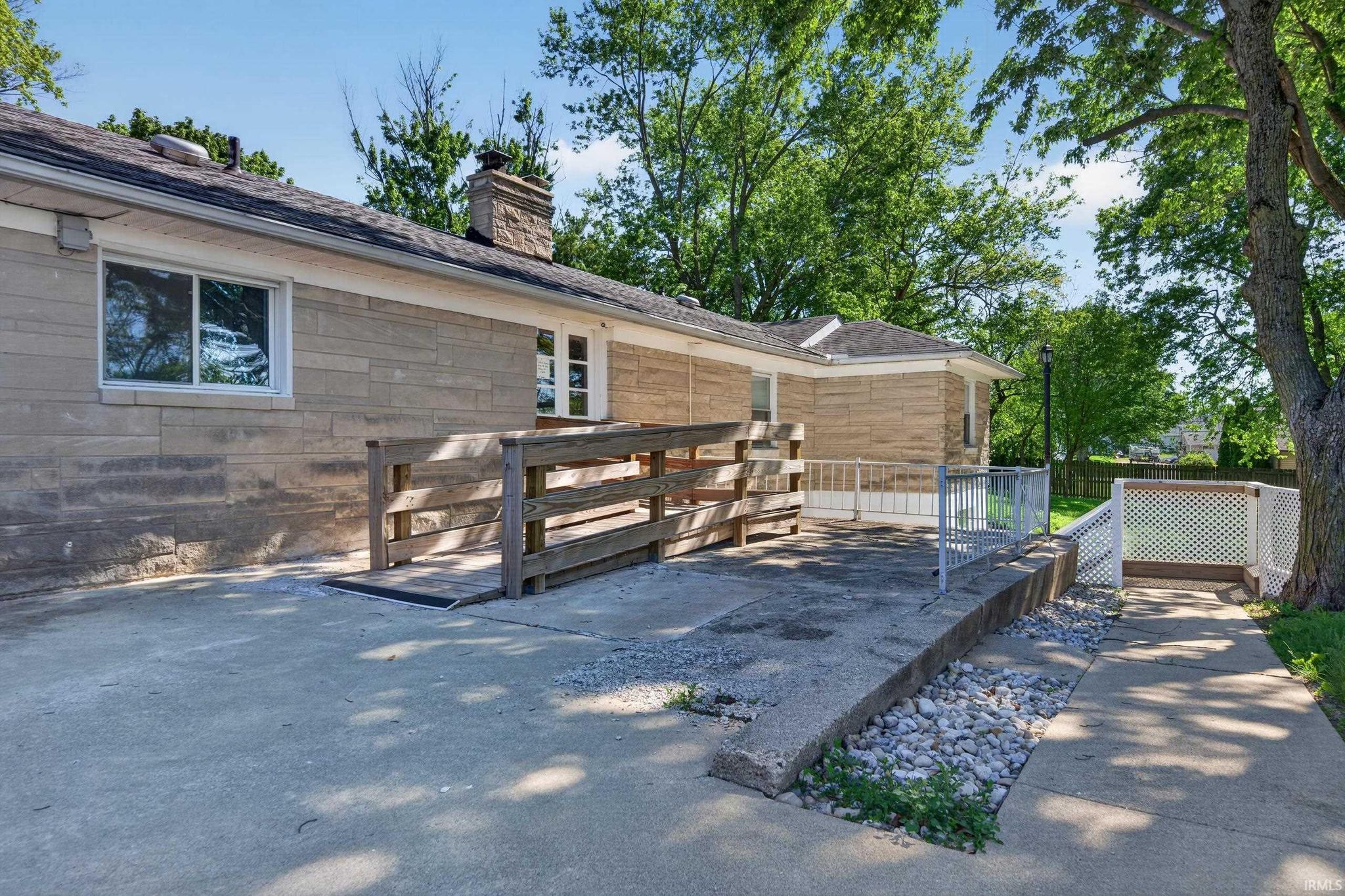 Image of 2523 S Business 31