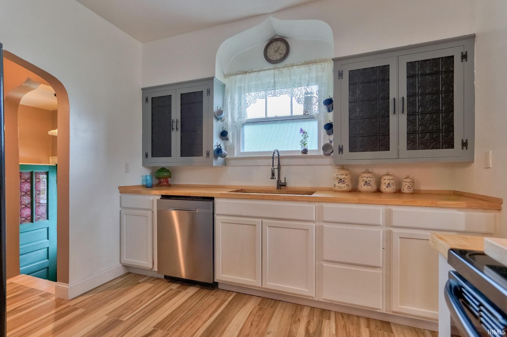Image of 410 Richardt Avenue