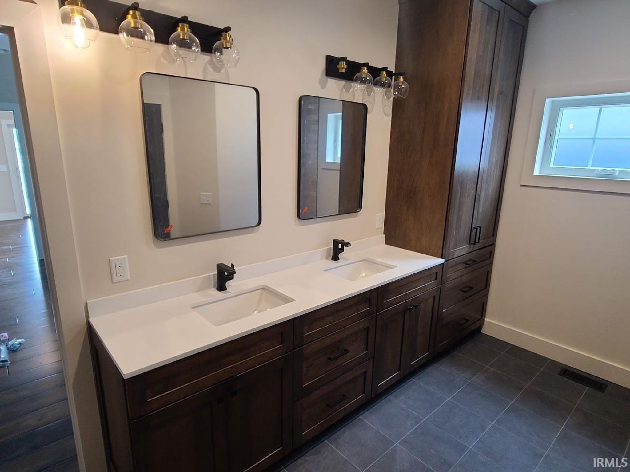 Image of 1422 S Harkless Drive A