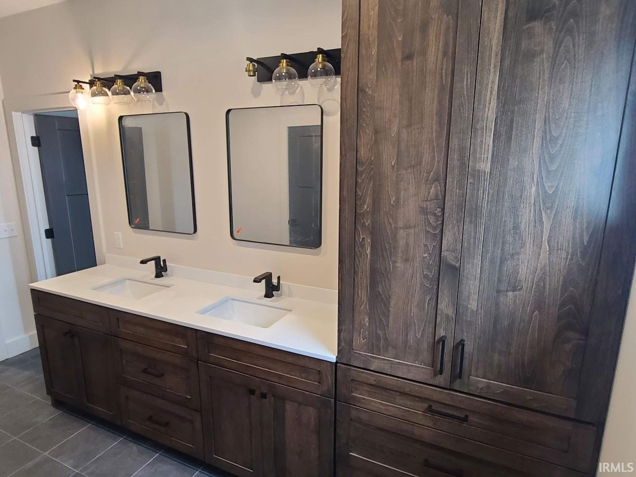 Image of 1422 S Harkless Drive A