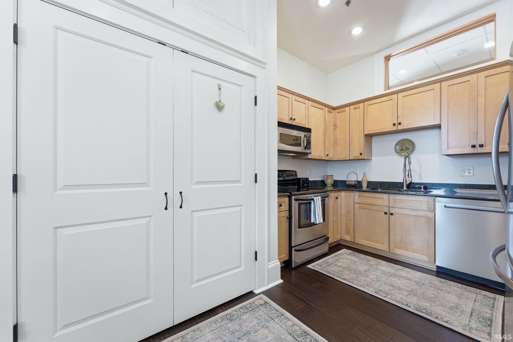 Image of 1 Park Avenue 302