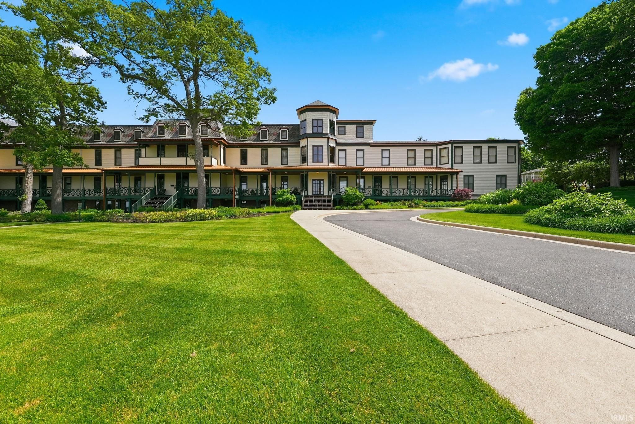 Image of 1 Park Avenue 302