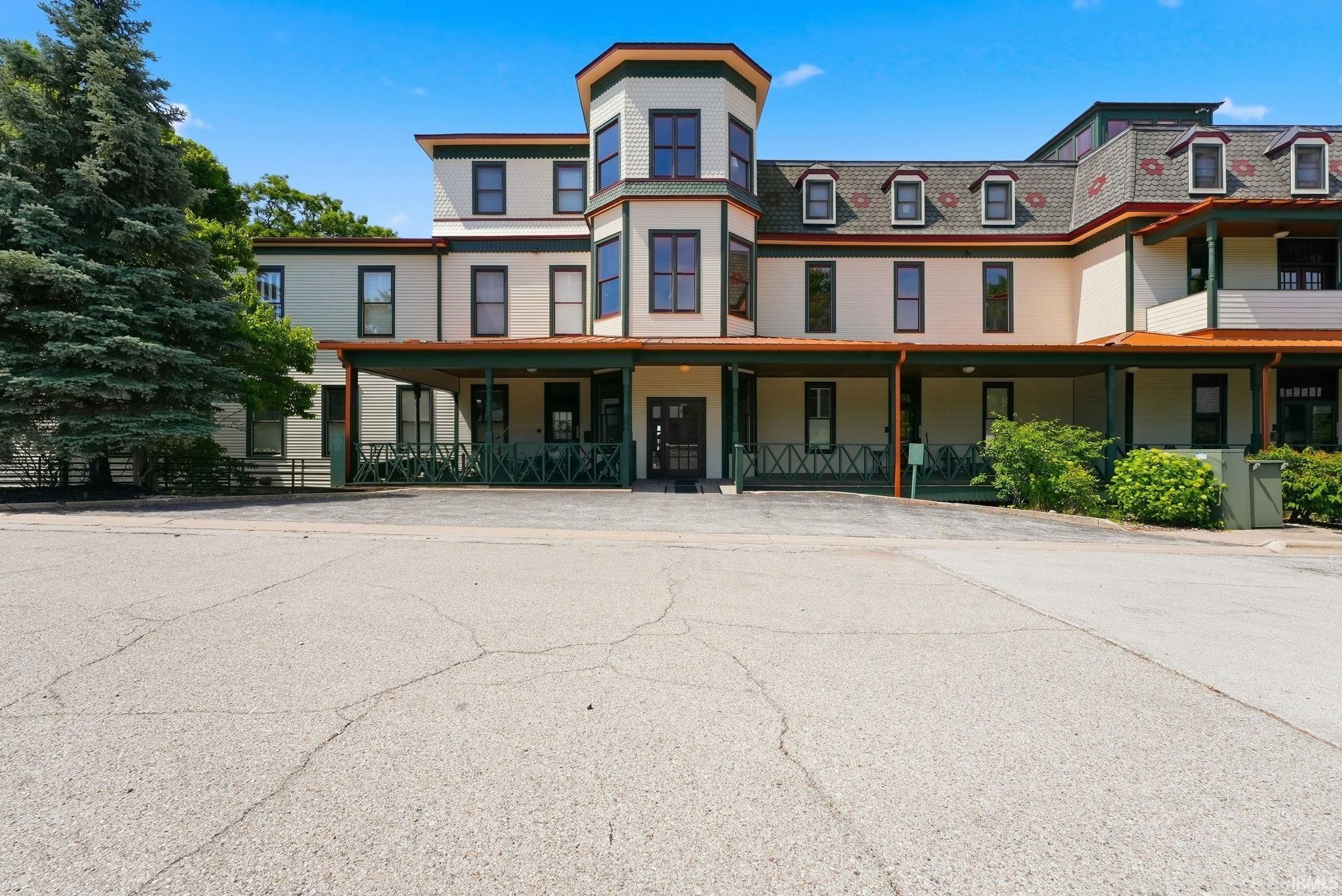 Image of 1 Park Avenue 302