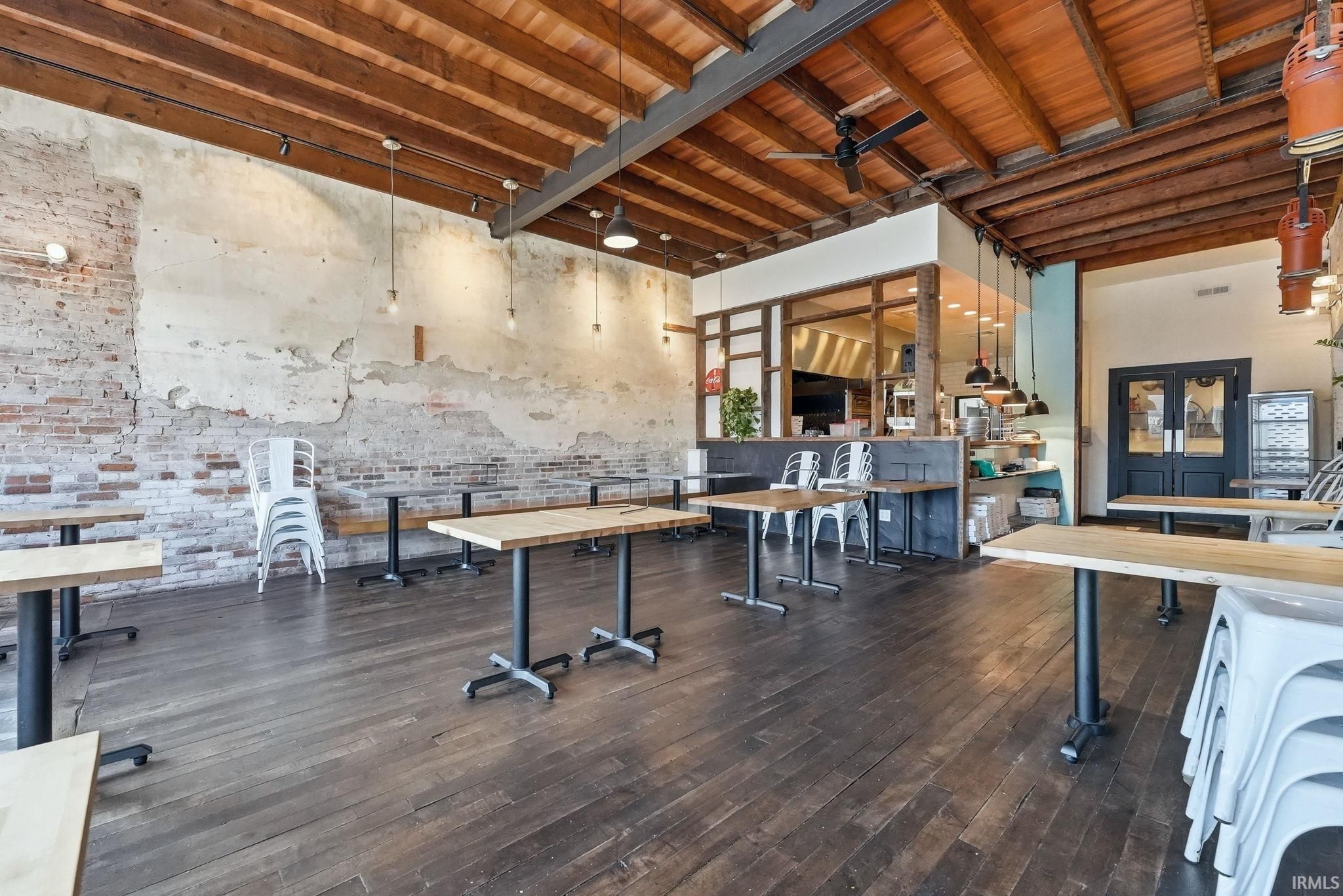 Image of 108 & 110 E Market Street
