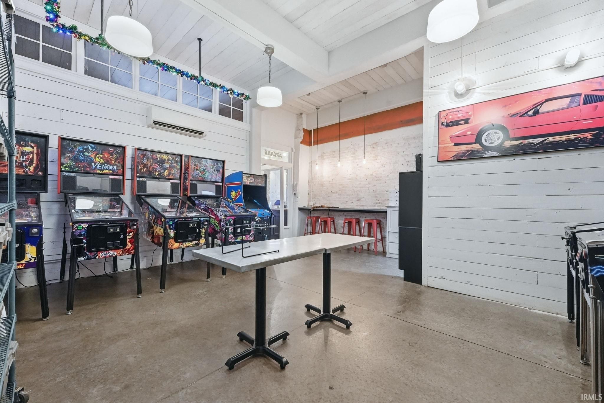Image of 108 & 110 E Market Street