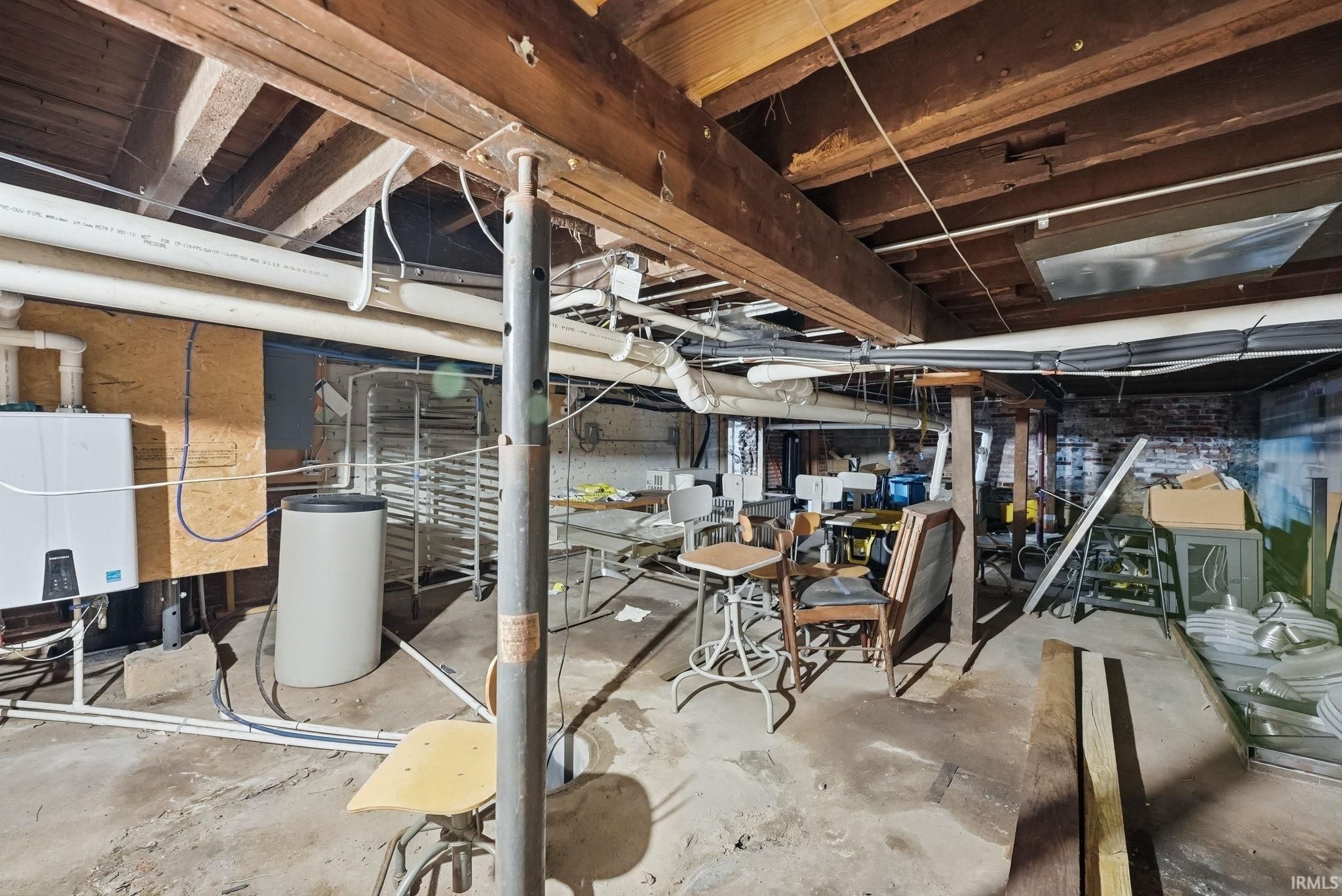 Image of 108 & 110 E Market Street