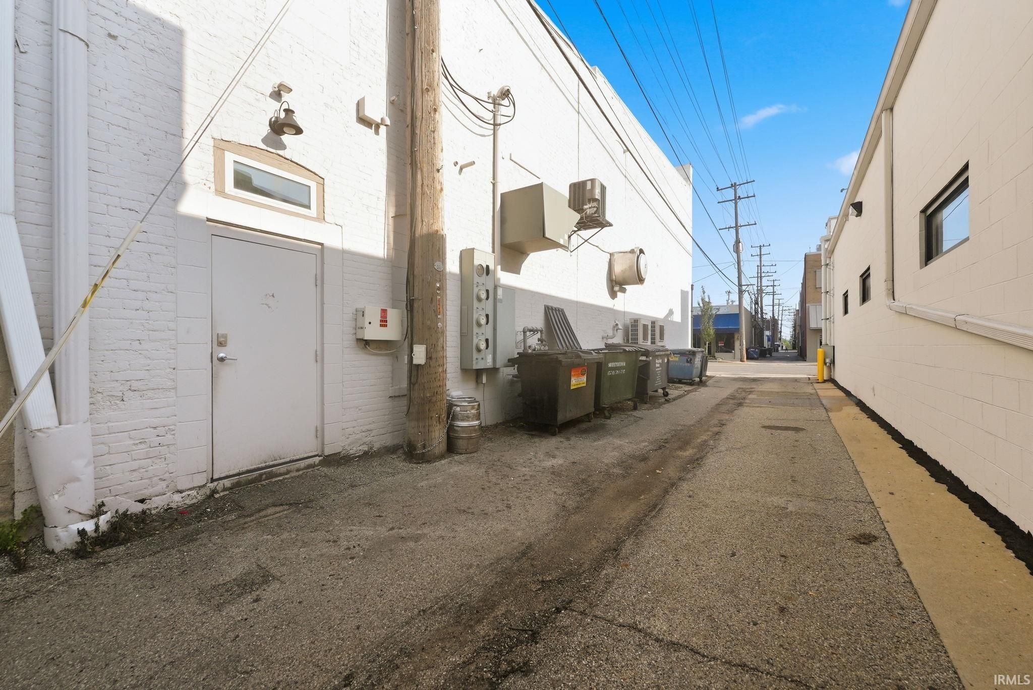 Image of 108 & 110 E Market Street
