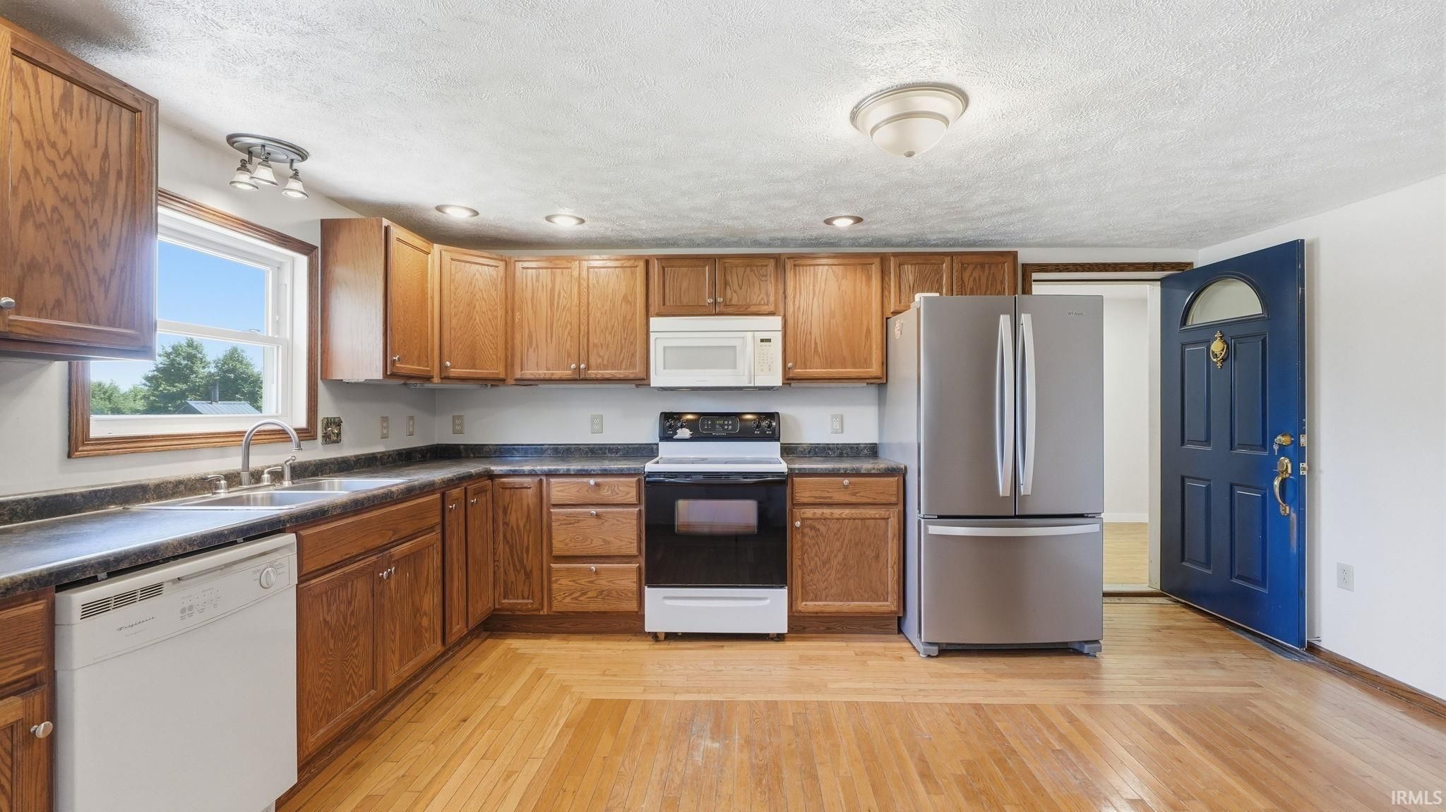 Image of 3243 E 600 S