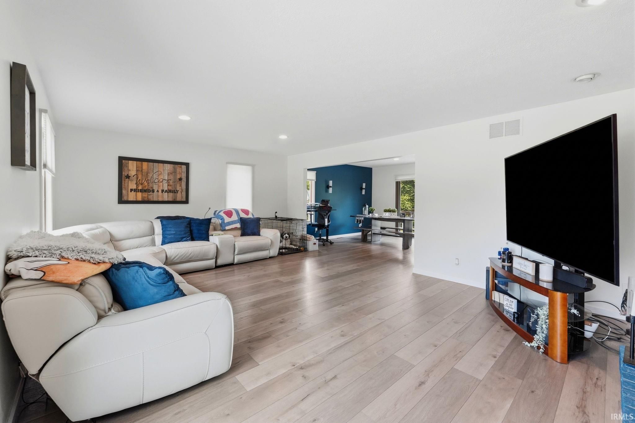 Image of 534 Crestlane Drive