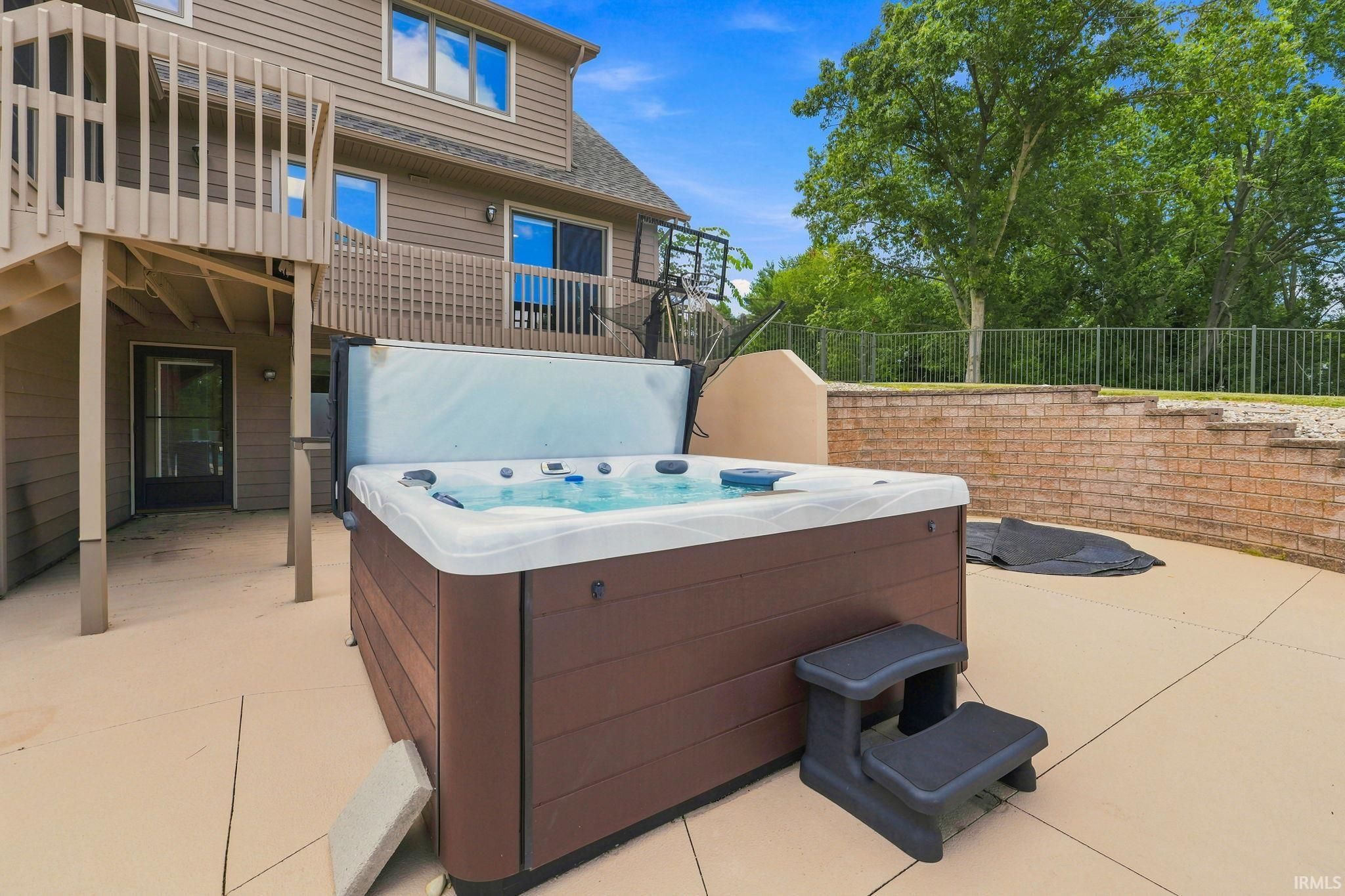 Image of 534 Crestlane Drive
