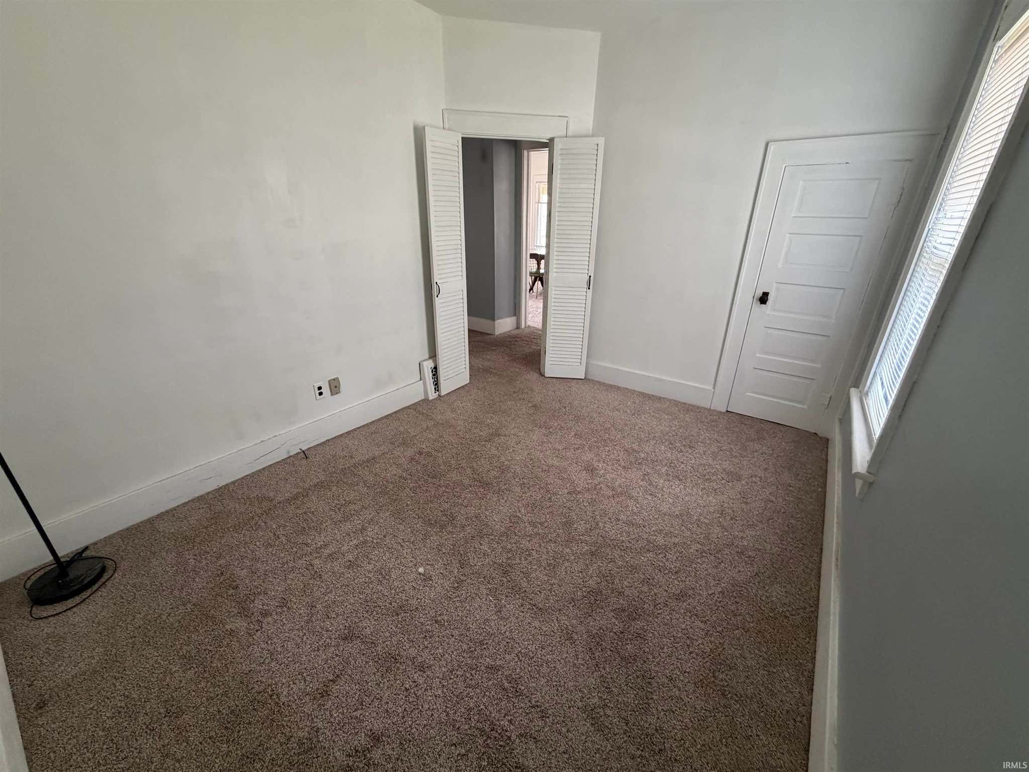 Image of 314 W Winona Avenue