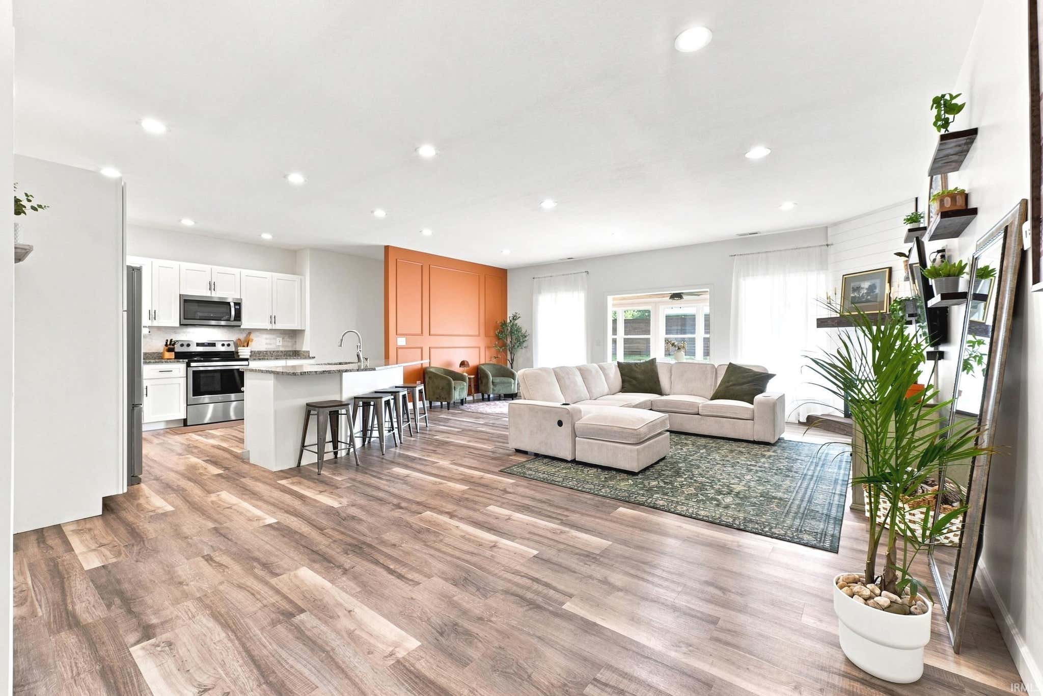 Image of 1338 N Santorini Drive