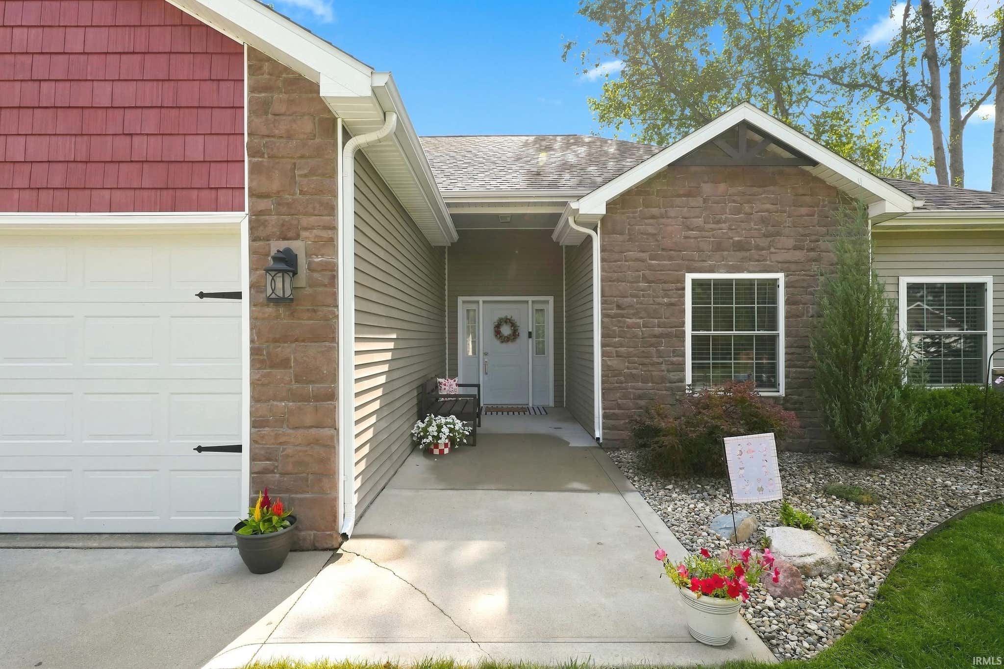 Image of 1338 N Santorini Drive