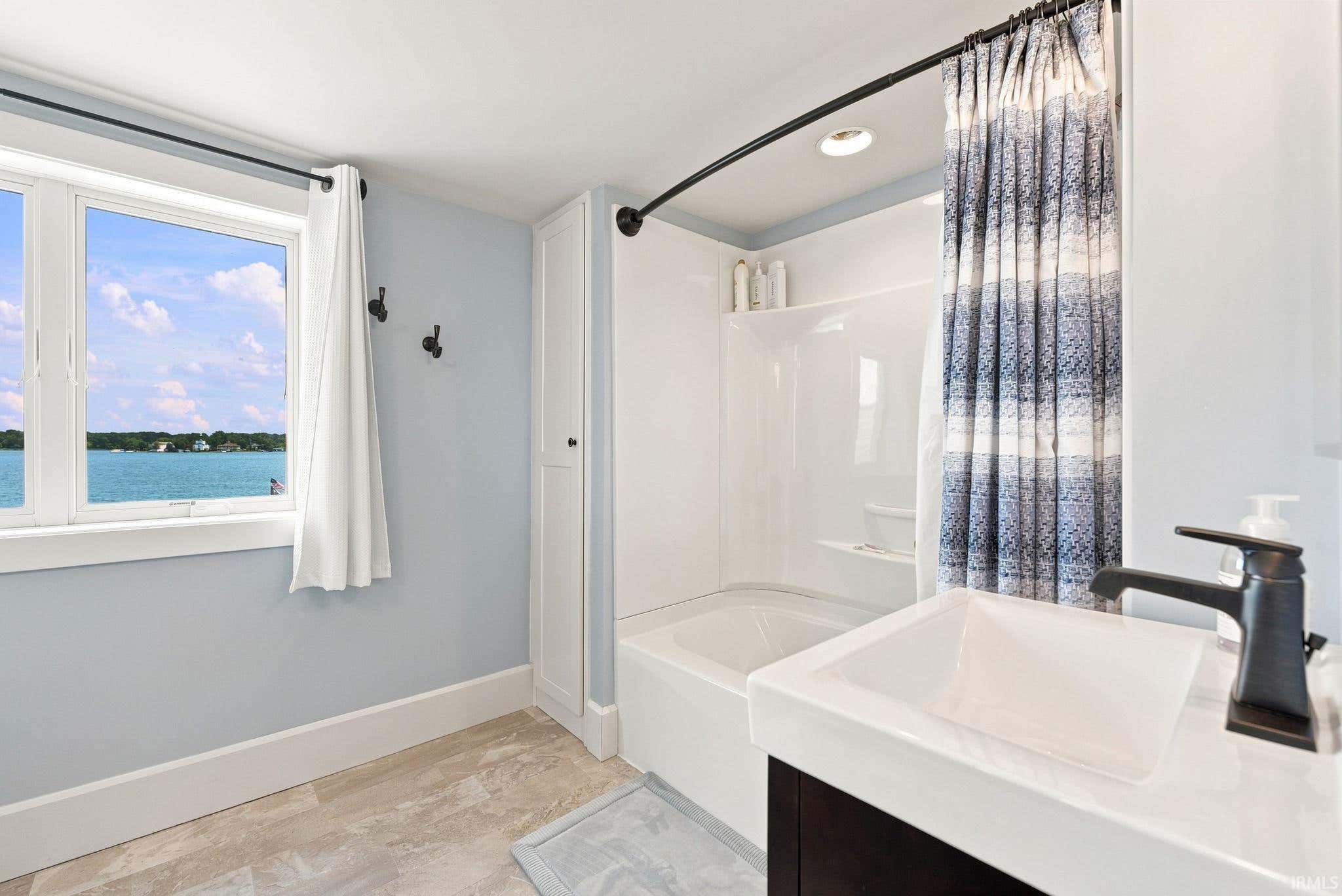 Image of 1322 Country Club Terrace