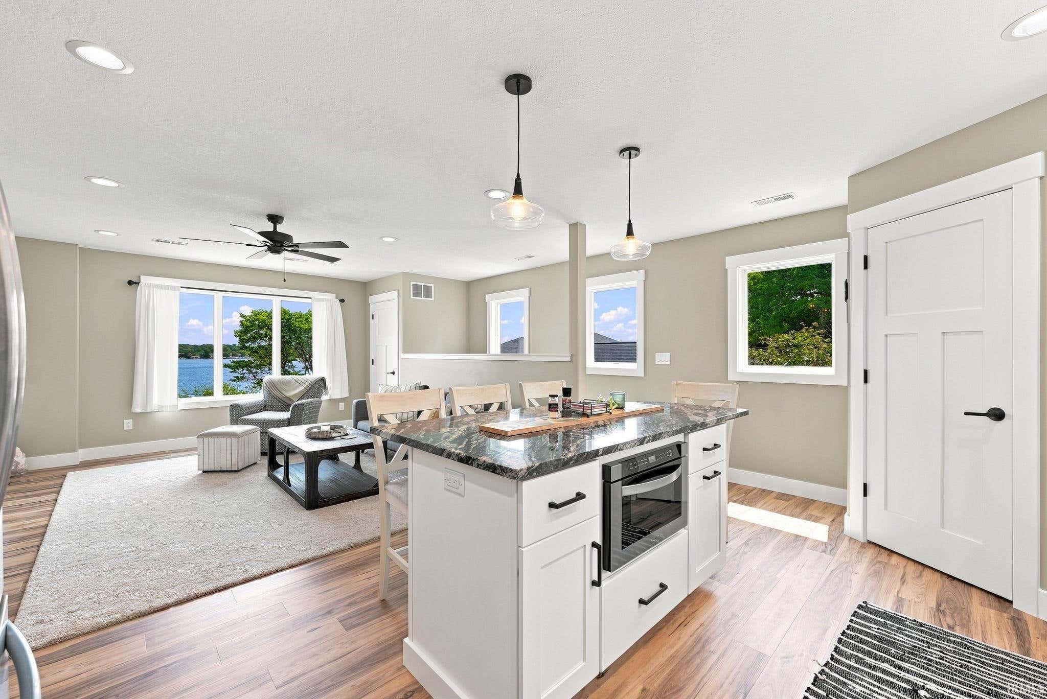 Image of 1322 Country Club Terrace