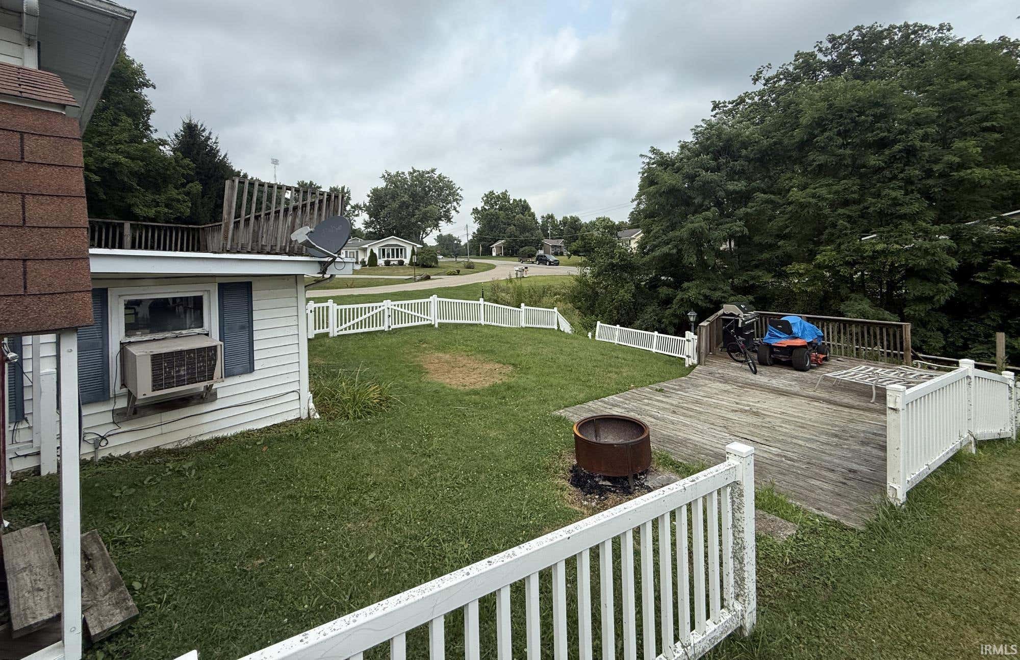 Image of 657 N Center Extended Street