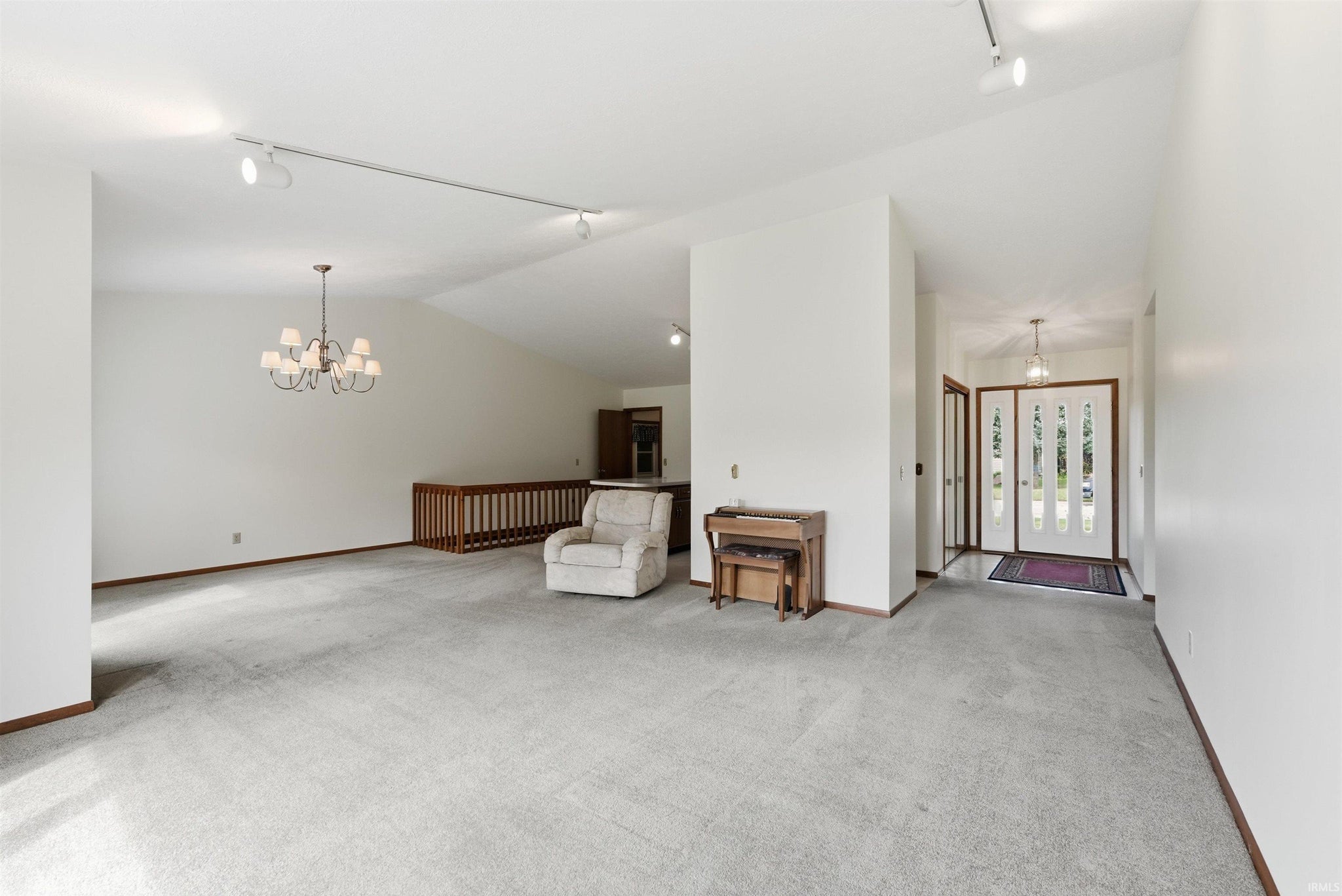 Image of 202 Colonial Drive