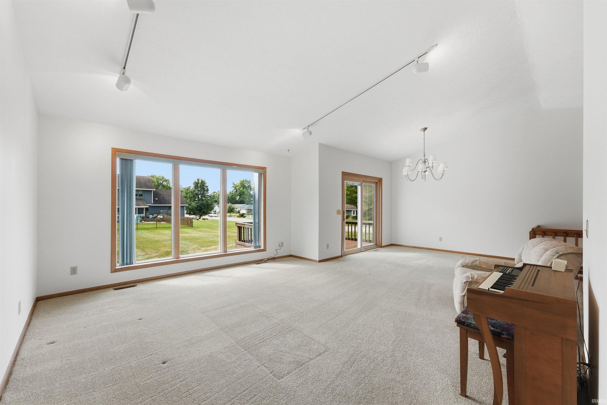 Image of 202 Colonial Drive