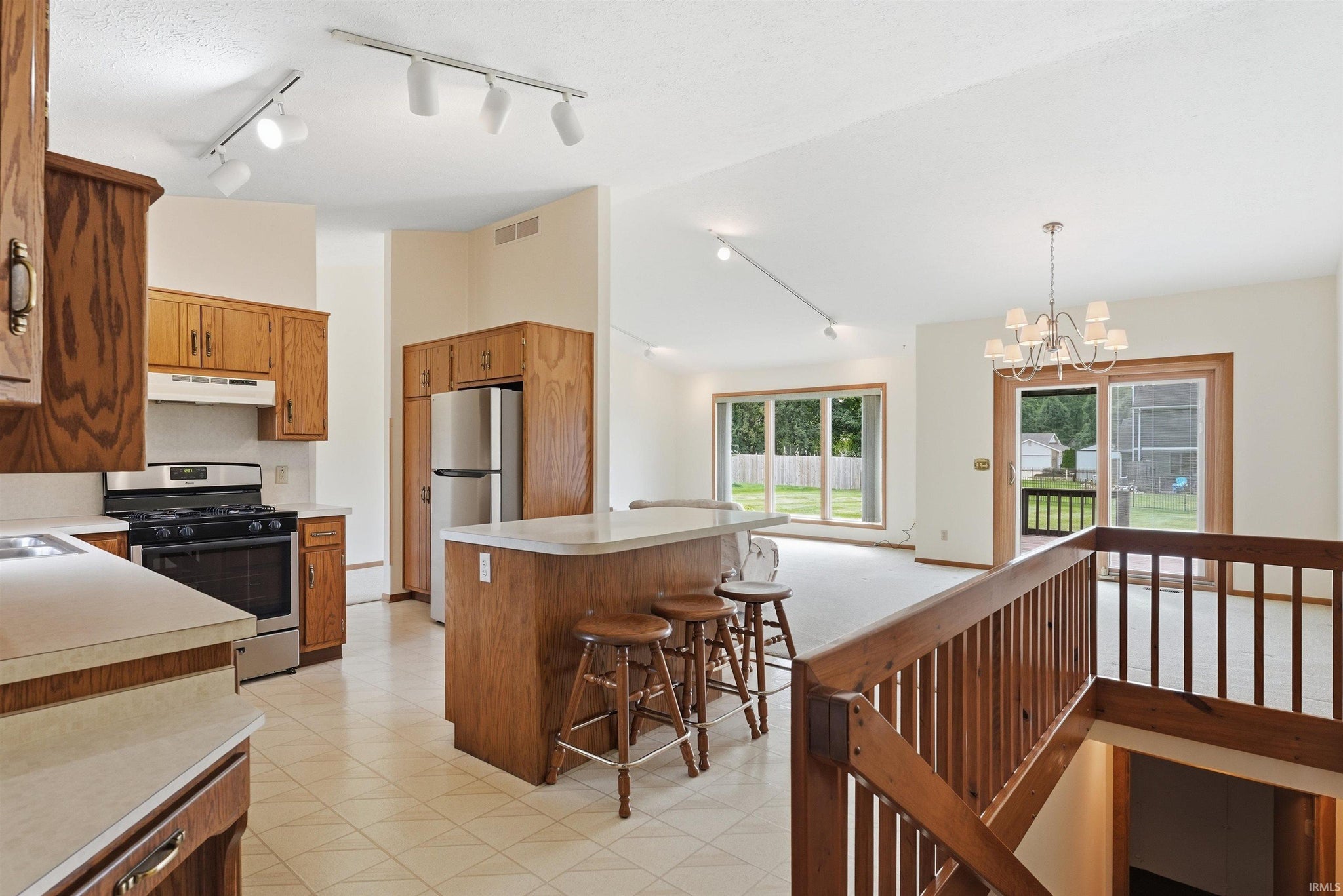 Image of 202 Colonial Drive