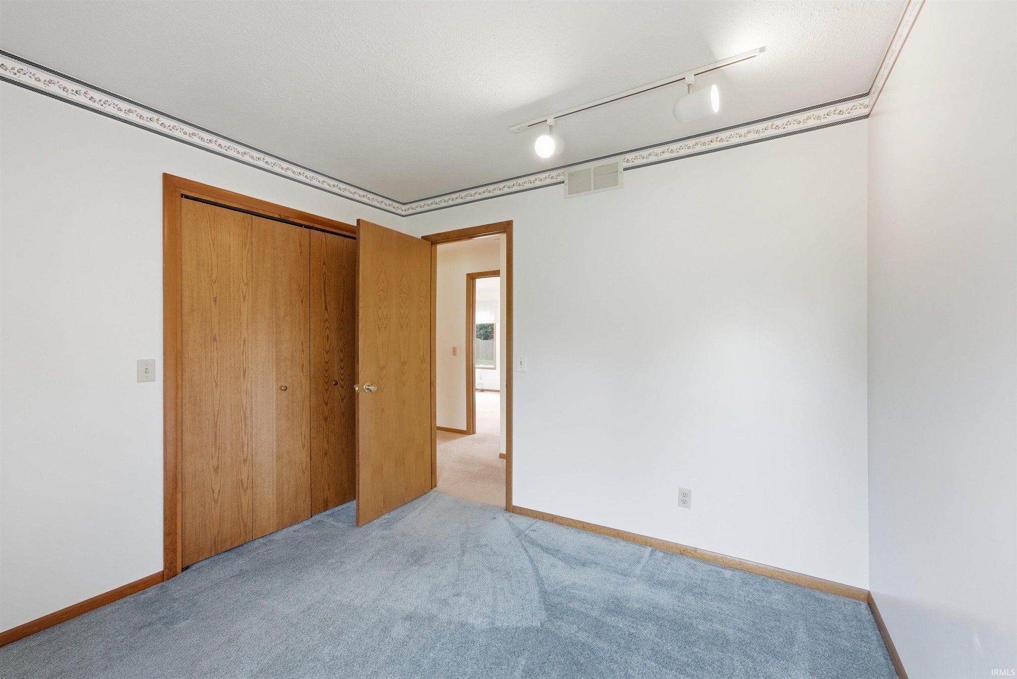 Image of 202 Colonial Drive