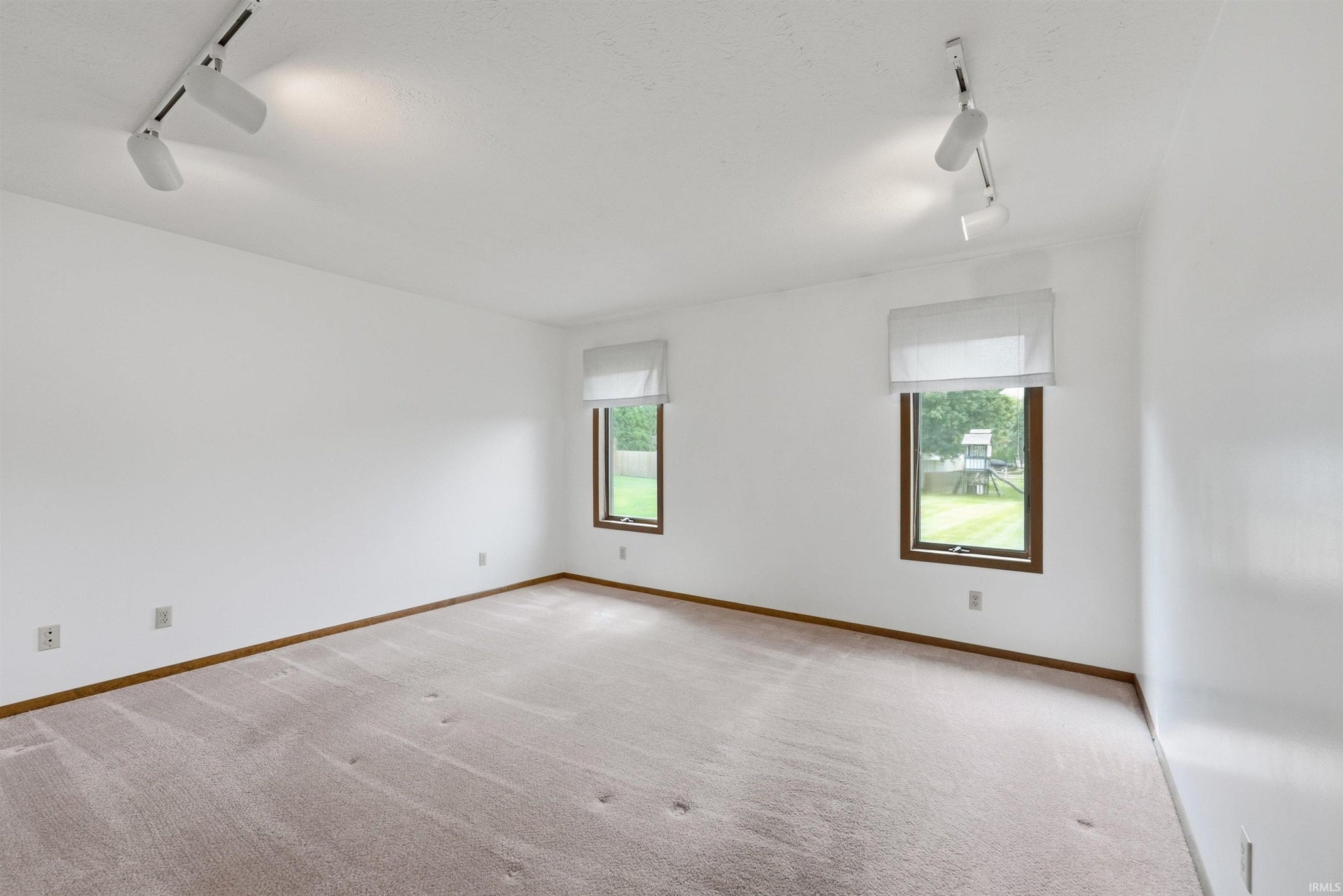 Image of 202 Colonial Drive