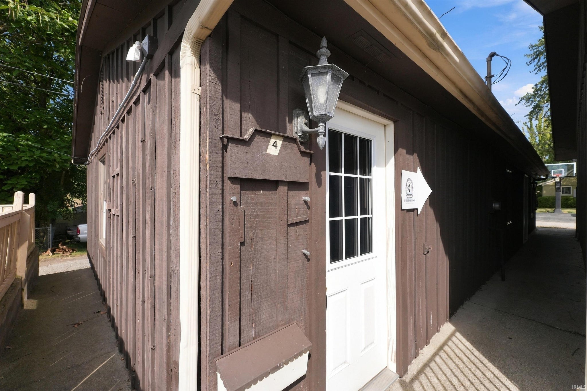 Image of 630 S Buffalo Street 4