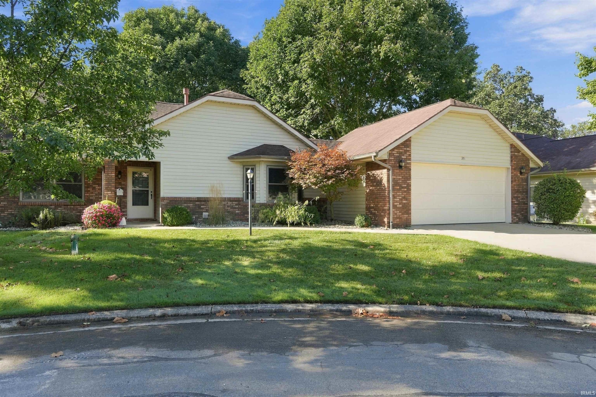 351 Baythorne Drive 351 Baythorne Drive