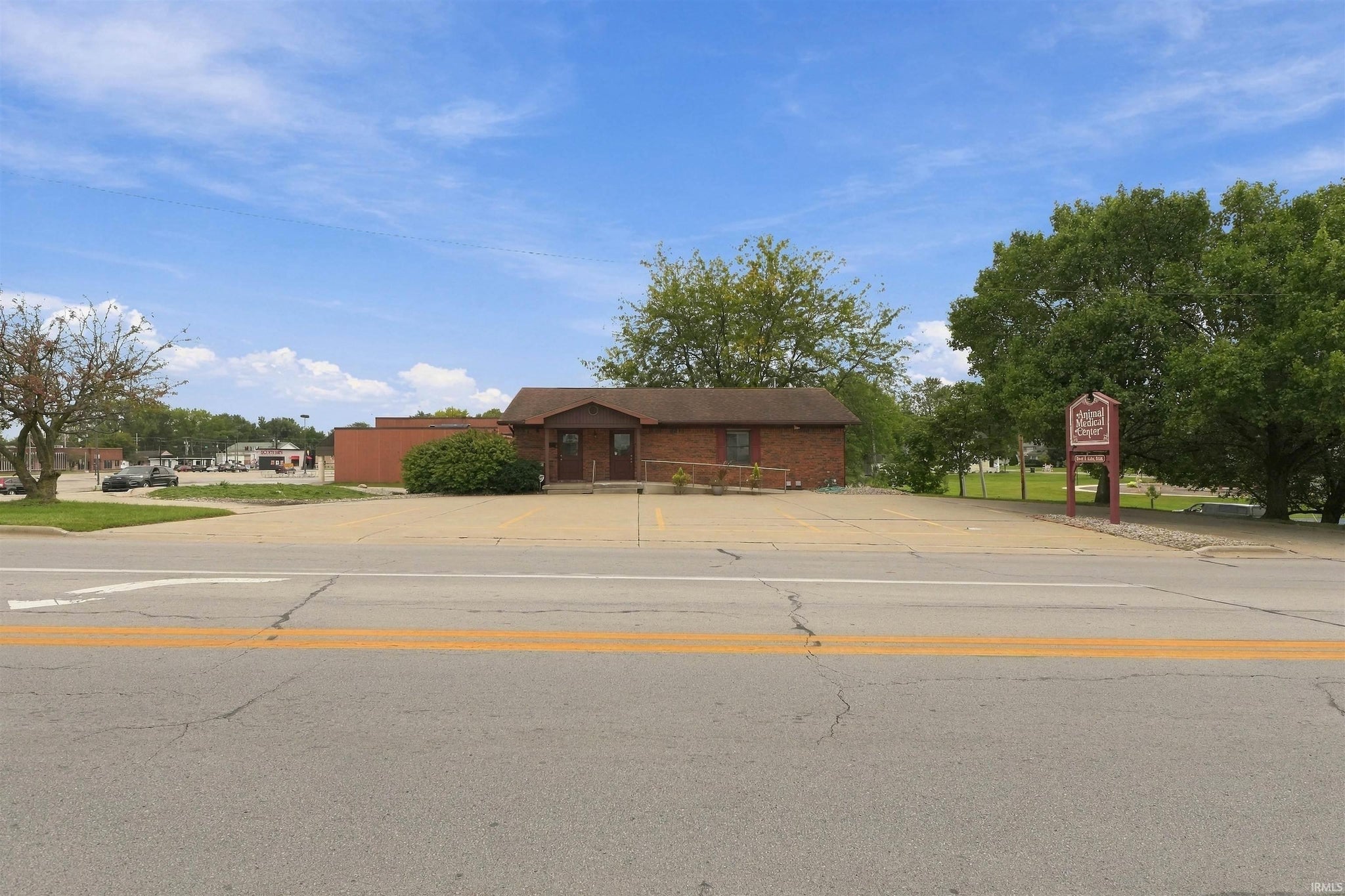 Image of 207 W Winona Avenue