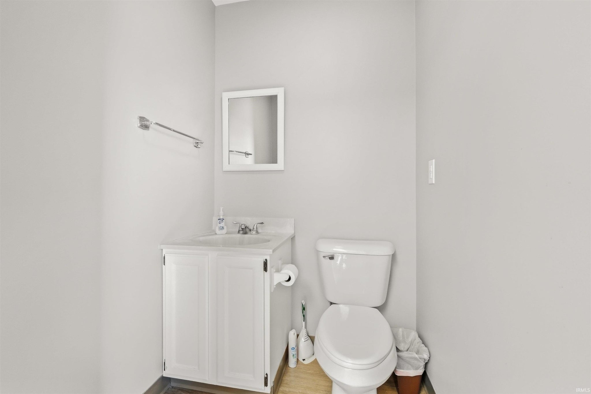 Image of 207 W Winona Avenue