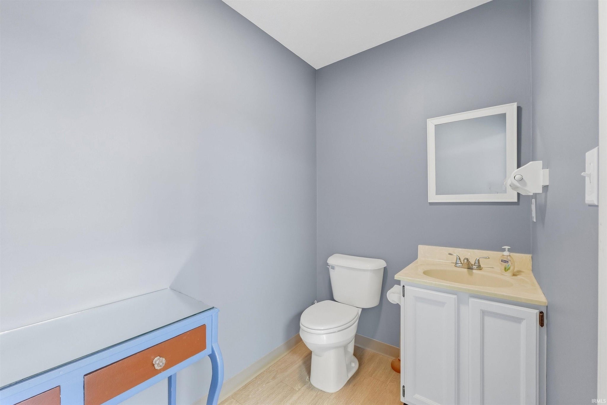 Image of 207 W Winona Avenue
