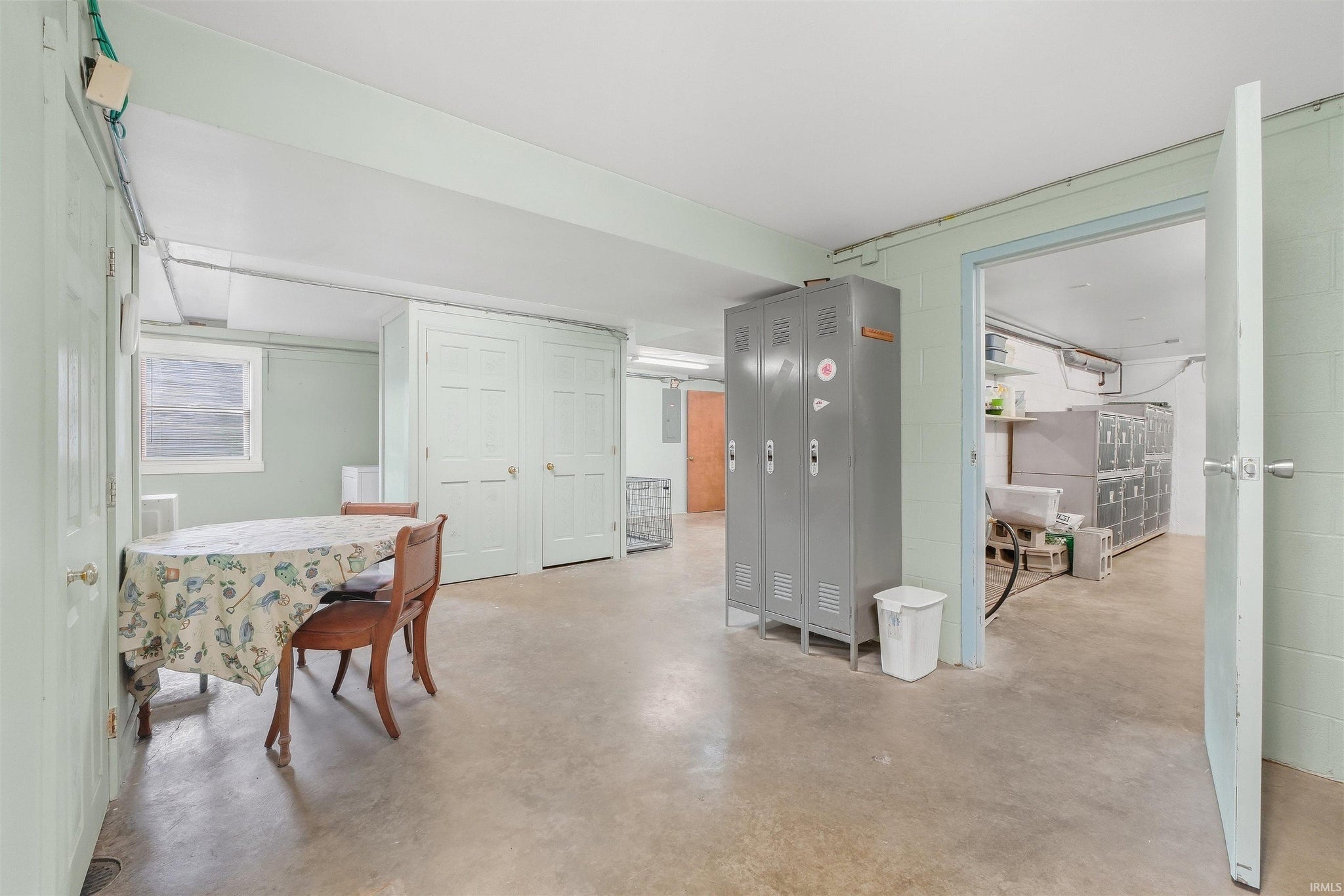 Image of 207 W Winona Avenue