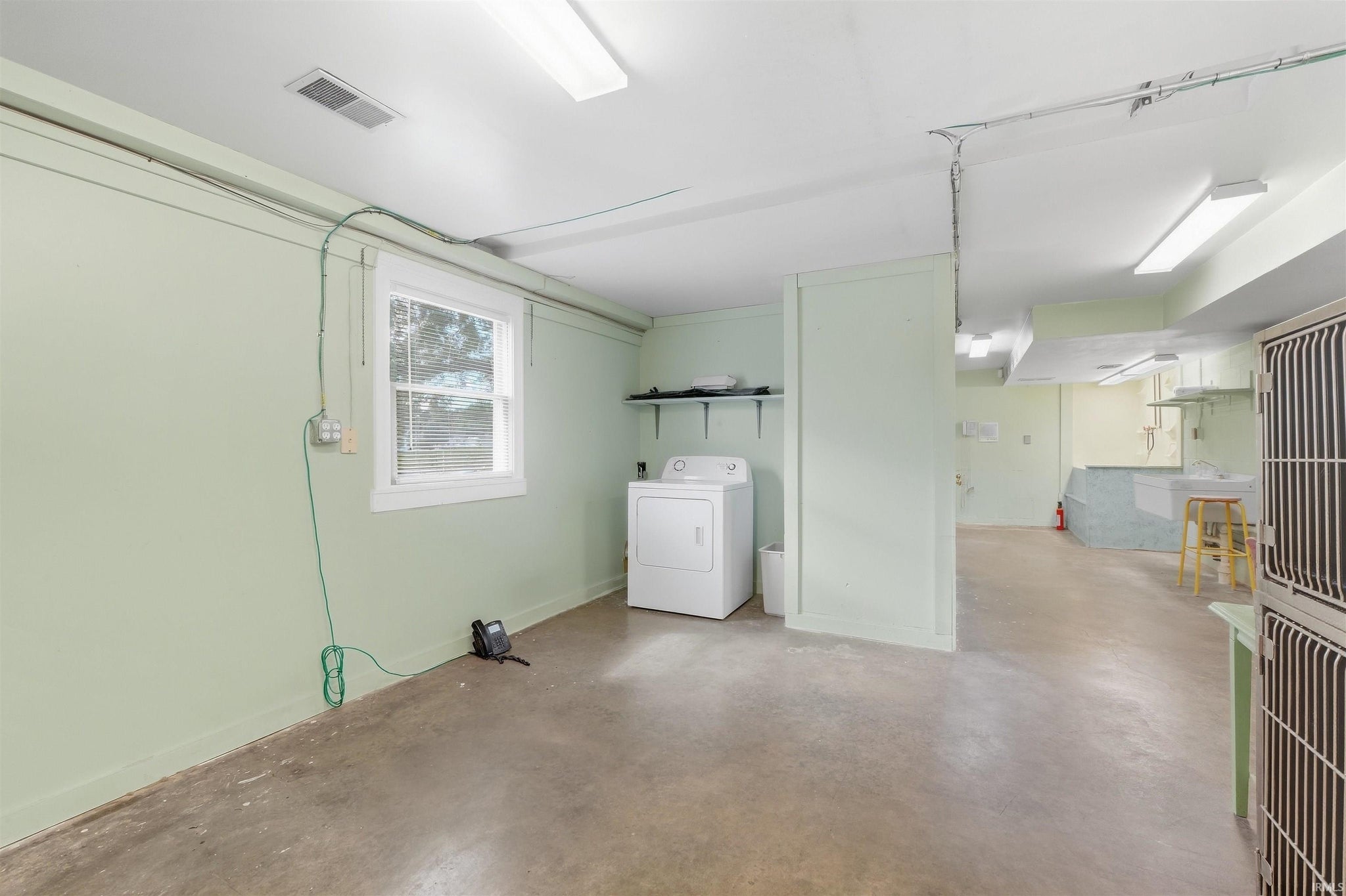Image of 207 W Winona Avenue