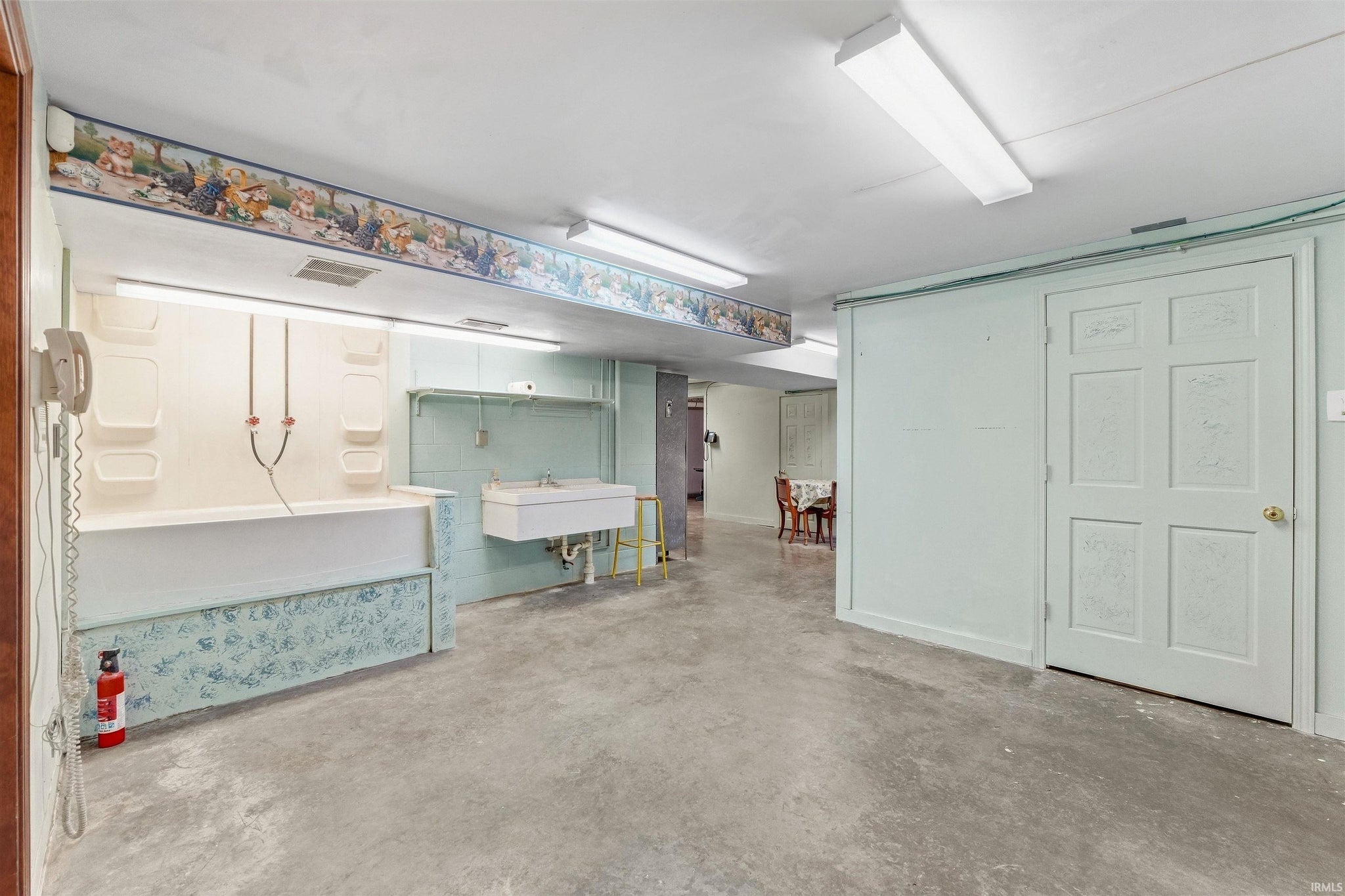 Image of 207 W Winona Avenue