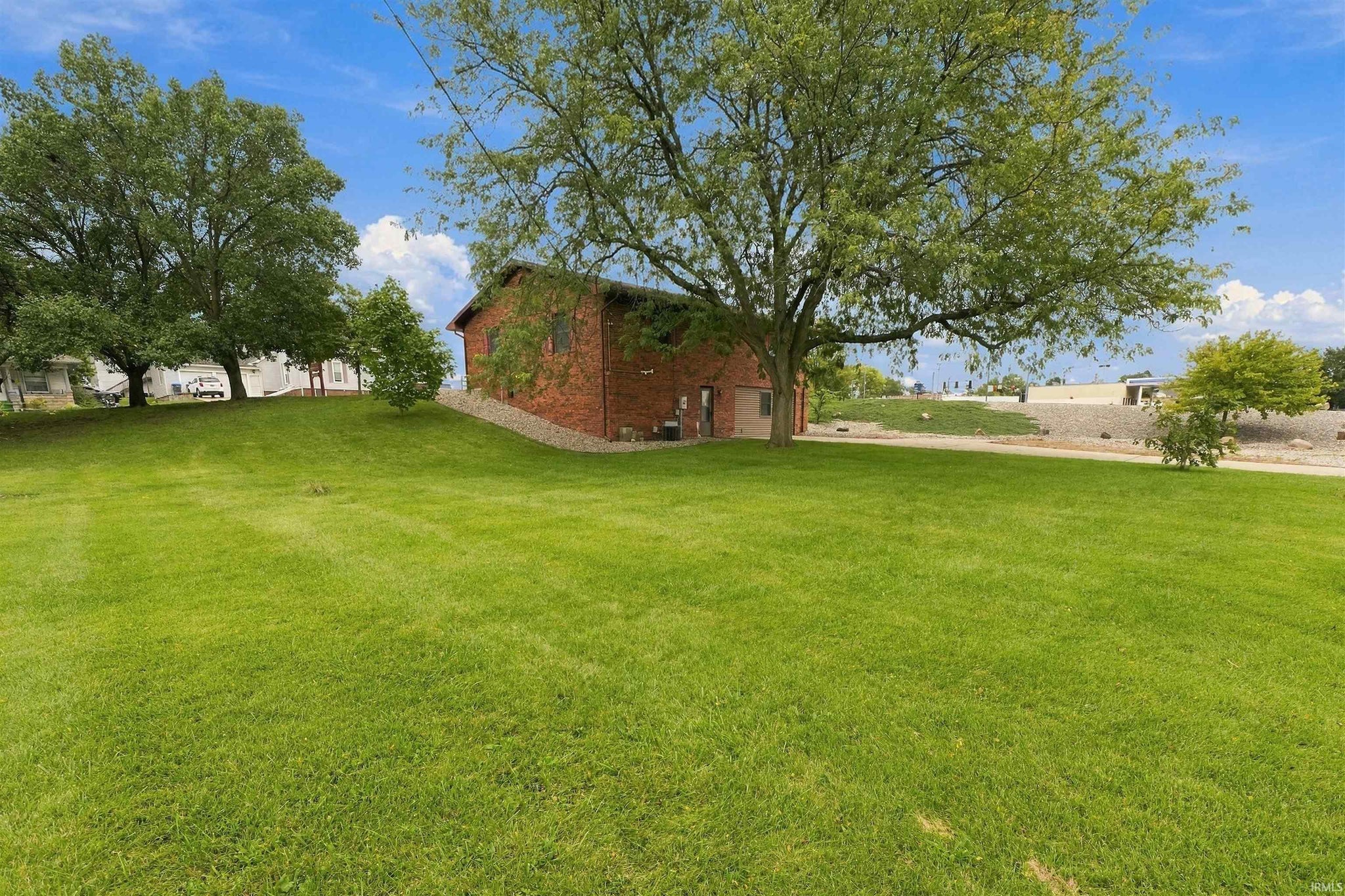 Image of 207 W Winona Avenue