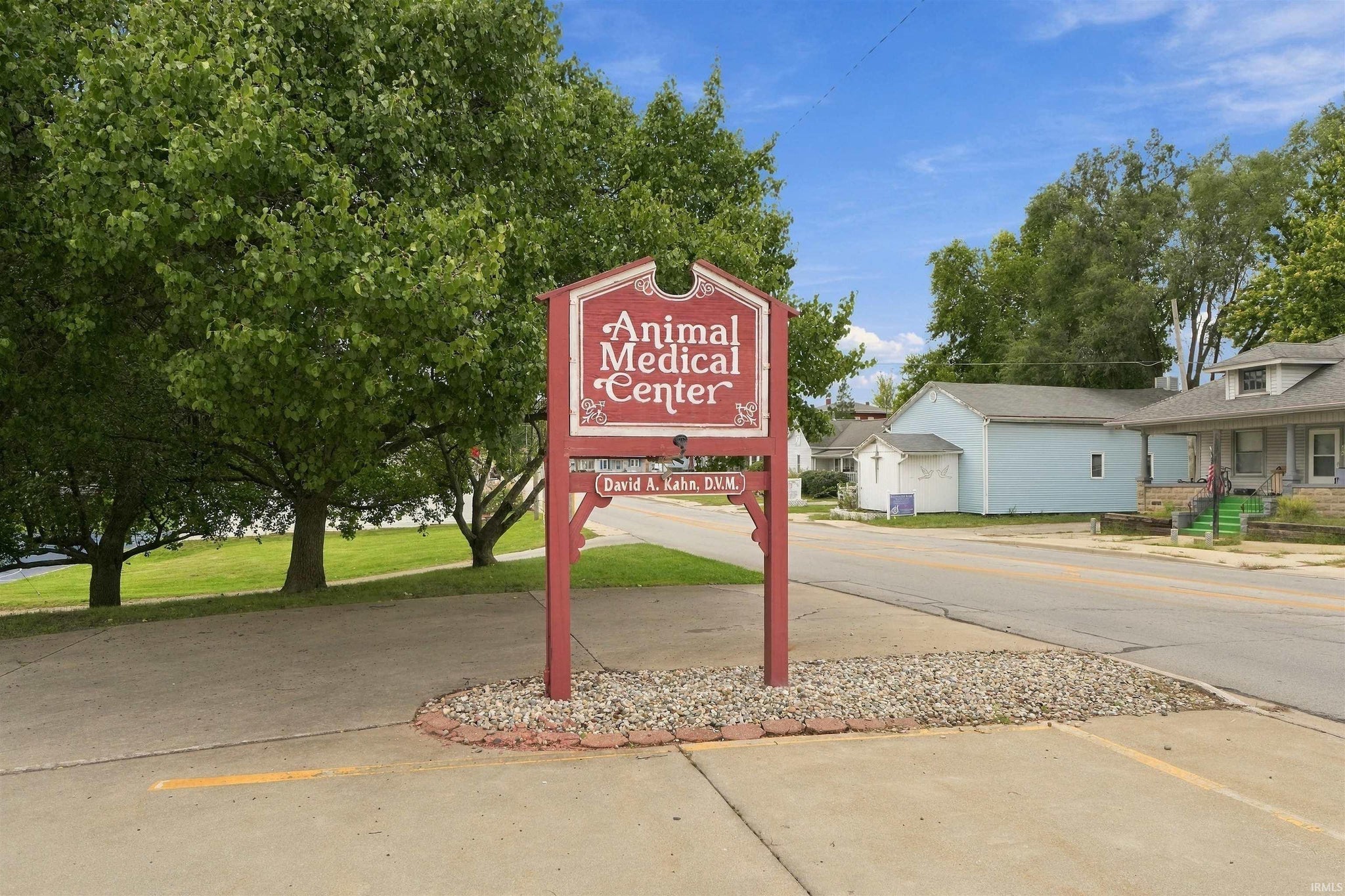 Image of 207 W Winona Avenue