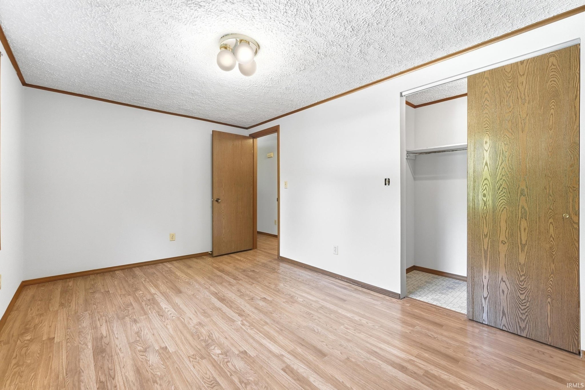 Image of 2906 S Woodland Trail