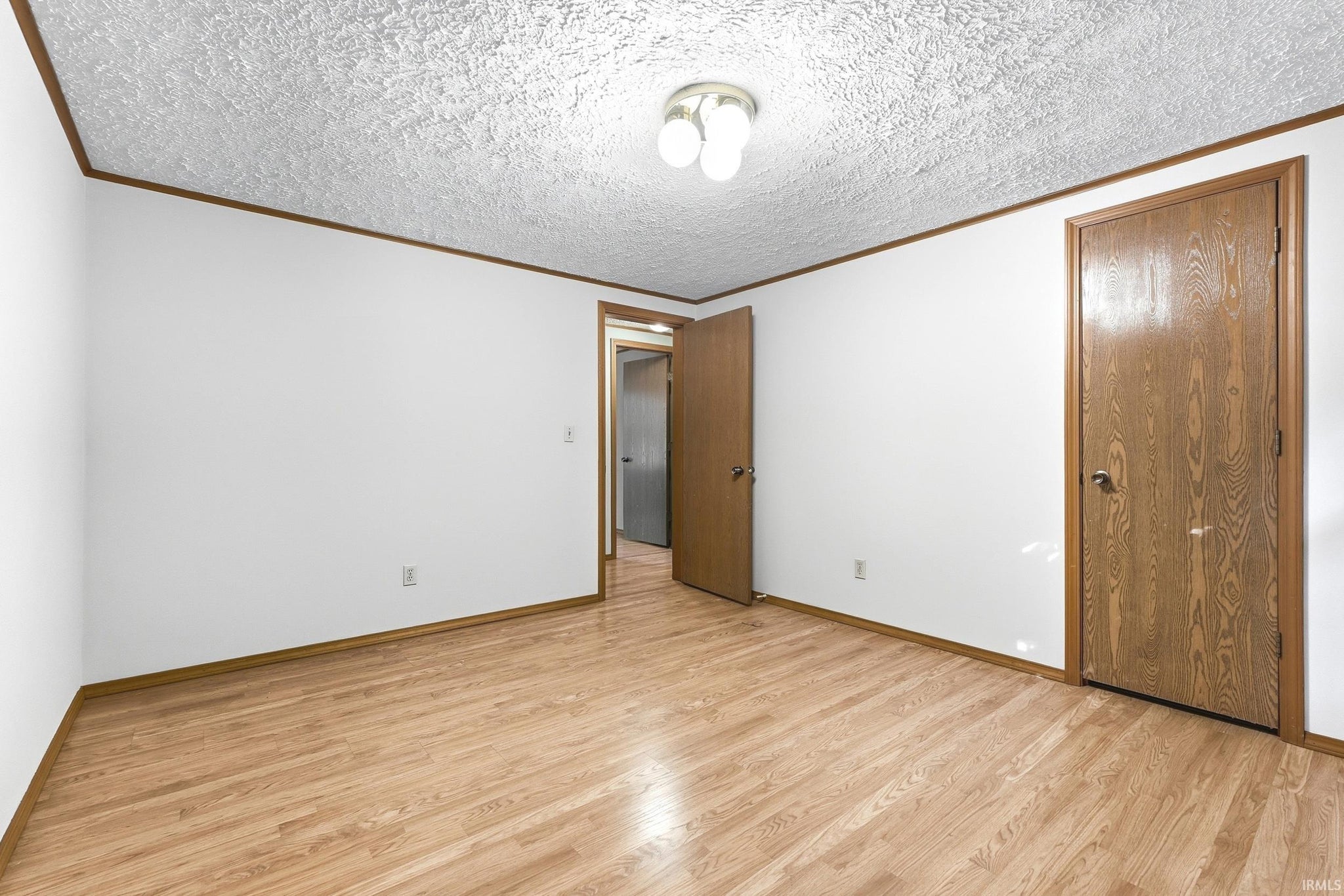 Image of 2906 S Woodland Trail