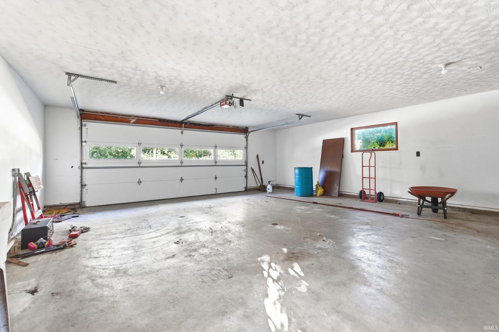 Image of 2906 S Woodland Trail